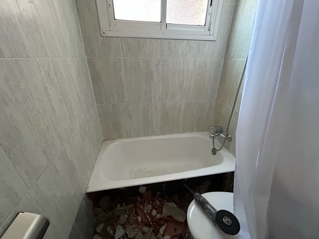 bfe8a0ff-d0f2-451a-94c1-1a3ed6a4847e 2